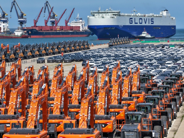 Les exportations chinoises ont augmenté de 19,4% sur un an en mai et les importations ont bondi de 27,4% sur la même période, selon l'administration des Douanes