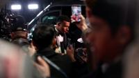 Le footballeur français Kylian Mbappé arrive à la cérémonie du Ballon d'or, le 26 octobre 2026 à Londres