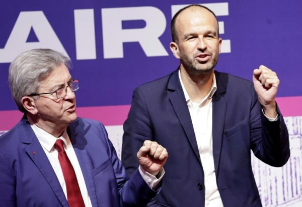 Jean-Luc Mélenchon (G) et Manuel Bompard, le 30 janvier 2026 à Paris