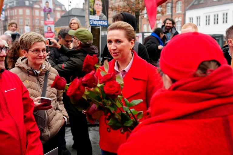 La Première ministre sociale-démocrate Mette Frederiksen à Aalborg, lors des élections législatives au Danemark, le 24 mars 2026