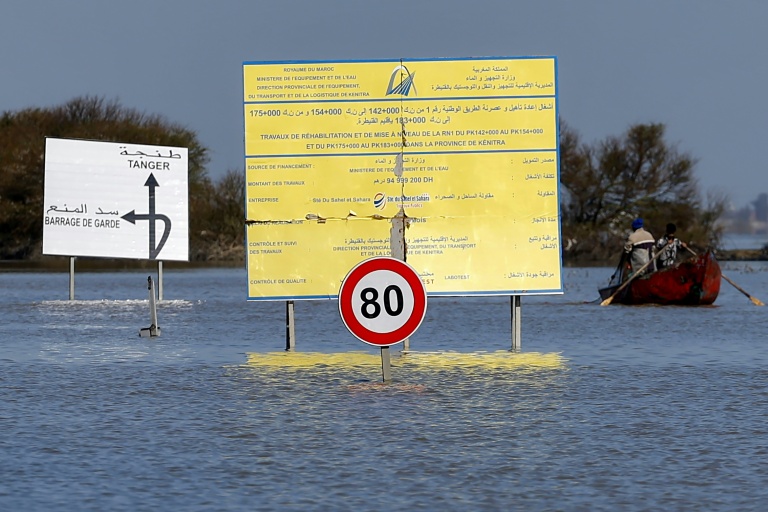 Une route inondée dans la région de Kénitra, dans le nord-ouest du Maroc, le 20 février 2026