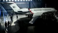 Un Falcon 10X présenté au siège de Dassault, à Bordeaux, le 10 mars 2026