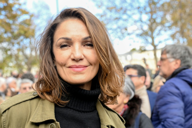 L'actrice française Nadia Farès photographiée pendant une marche appelant à la paix au Moyen-Orient, à Paris, le 19 novembre 2023