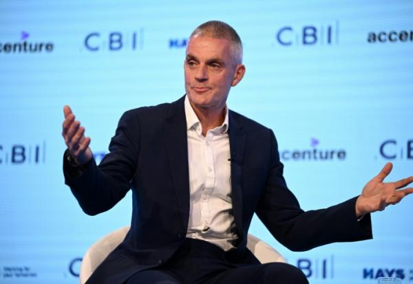 (Photo archives) Le directeur général de la BBC Tim Davie parle lors d'une conférence à Birmingham (Royaume-Uni), le 22 novembre 2022