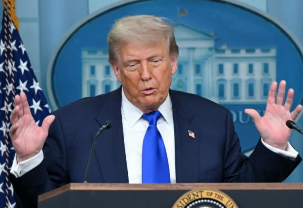 Le président américain Donald Trump lors d'une conférence de presse à la Maison Blanche, le 27 juin 2025 à Washington