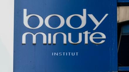 Dix franchisés Body Minute demandent une requalification de leur contrat aux prud'hommes