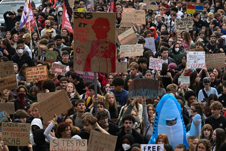 Manifestation de lycéens et d'étudiants à Nantes le 13 octobre 2026