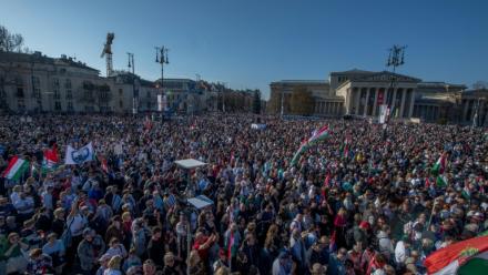 Rassemblement électoral organisé par le parti hongrois d'opposition Tisza à Budapest, le jour de la fête nationale hongroise, le 15 mars 2026