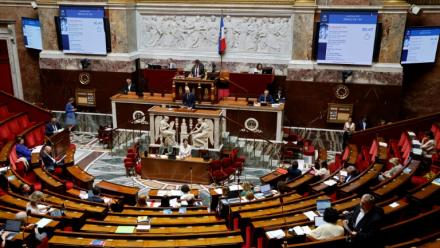 Le projet de loi transposant plusieurs accords trouvés entre syndicats et patronat, dont celui destiné à faciliter l'emploi des seniors, arrive jeudi en première lecture à l'Assemblée nationale