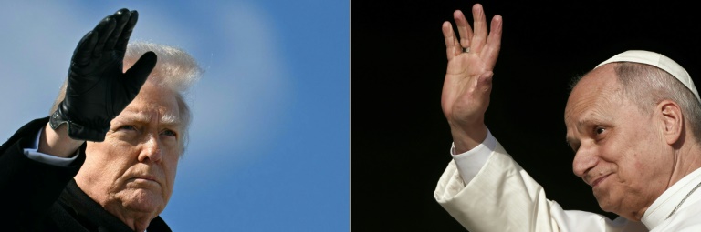 (COMBO) Cette combinaison de photos d'archives réalisée le 13 avril 2026 montre le président américain Donald Trump faisant un signe de la main alors qu’il monte à bord d’Air Force One à la base aérienne de Dover, après avoir assisté à une cérémonie solennelle de rapatriement de dépouilles à Dover, dans le Delaware, le 18 mars 2026 (à gauche), et le pape Léon XIV faisant un signe de la main à son arrivée pour présider une messe à l’enceinte du stade Louis II à Monaco, le 28 mars 2026 (à droite)