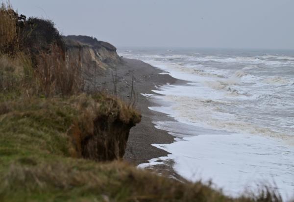 Vue du littoral dans le village balnéaire de Thorpeness, dans le Suffolk, en Angleterre, le 3 février 2026