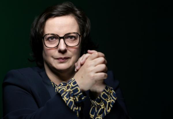 Emmanuelle Cosse, présidente de la confédération des bailleurs sociaux, l'Union sociale pour l'habitat, le 25 novembre 2025 à Paris