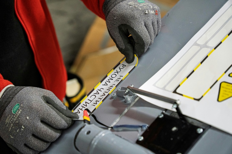 Assemblage d'un drone Fire Point dans un lieu non dévoilé en Ukraine, le 29 janvier 2026 