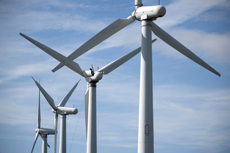 Les énergies renouvelables se déploient au niveau mondial plus vite que les énergies fossiles, malgré les changements de politiques aux Etats-Unis, selon l'AIE