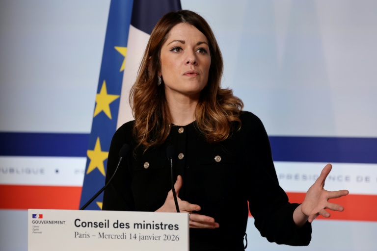 La porte-parole du gouvernement français, Maud Bregeon, donne une conférence de presse à l'Elysée, à Paris, le 14 janvier 2026
