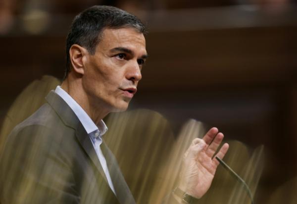 Le Premier ministre espagnol Pedro Sánchez s'exprime devant les députés à Madrid, le 24 juin 2026