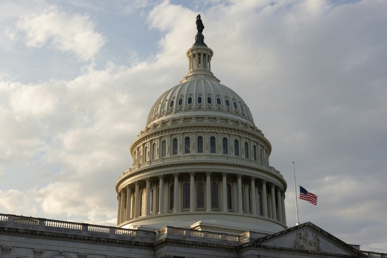 Les sénateurs américains ont trouvé dimanche un accord provisoire en vue de mettre fin à la paralysie budgétaire