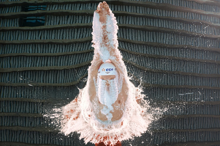 Léon Marchand lors des séries du 400 m nage libres, aux Championnats d'Europe, le 16 août 2026 à Saint-Denis