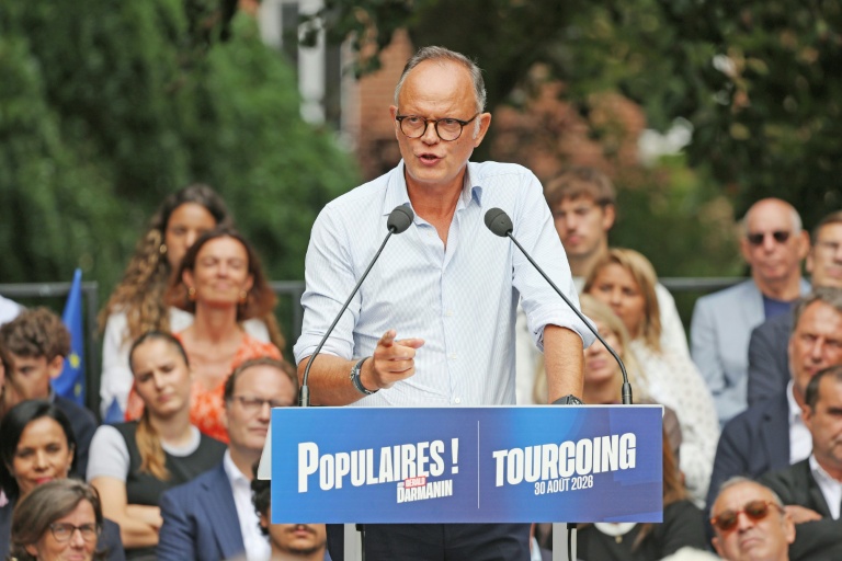 Édouard Philippe, candidat à l'élection présidentielle de 2027 pour le parti de droite Horizons et maire du Havre, s'exprime lors du lancement de la rentrée politique du ministre de la Justice, Gérald Darmanin, le 30 août 2026 à Tourcoing, dans le Nord