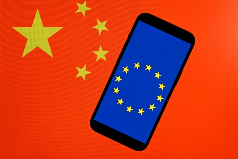 L'UE s'est engagée vendredi à agir plus fermement pour rééquilibrer sa relation économique avec la Chine,