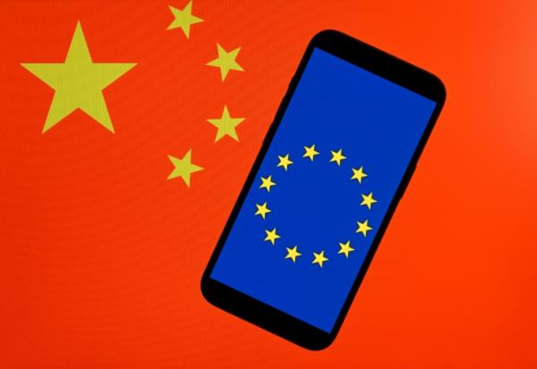 L'UE s'est engagée vendredi à agir plus fermement pour rééquilibrer sa relation économique avec la Chine,