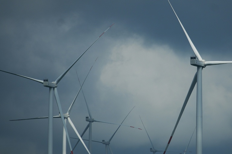 Vue d'ensemble le 25 mai 2026 d'éoliennes du site d'Oriv, près Lviv (ouest de l'Ukraine) 