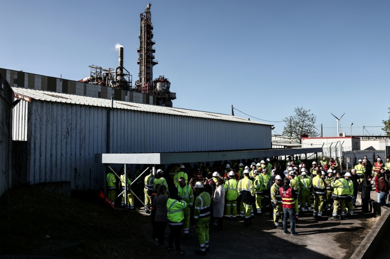 Salariés de l'usine Fibre Excellence de Tarascon (Bouches-du-Rhône), le 4 avril 2026. Menacé de liquidation, le groupe emploit 670 salariés? répartis entre Haute-Garonne et Bouches-du-Rhône.