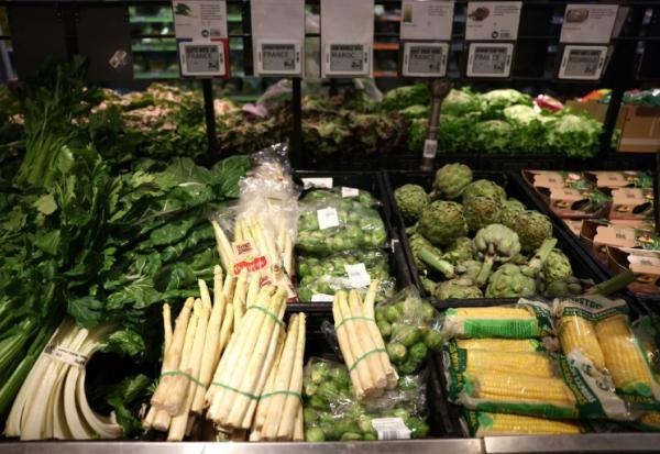 Rayon légumes danns un magasin Carrefour le 29 mars 2023 à Villeneuve-la-Garenne, dans les Hauts-de-Seine.