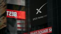 Le logo de SpaceX à New York lors de son introduction en Bourse, le 12 juin 2026