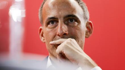 L'eurodéputé et leader de Place publique Raphaël Glucksmann, à Pontoise (Val-d'Oise), le 16 novembre 2025