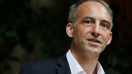 Raphaël Glucksmann à Paris le 23 juin 2025