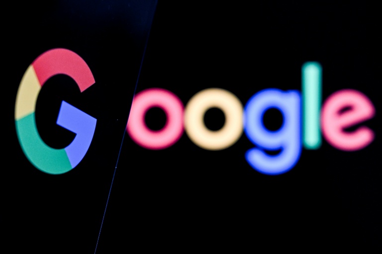 Plusieurs maisons d'édition, dont Hachette, ont poursuivi Google en justice mardi, l'accusant d'avoir utilisé sans autorisation des œuvres protégées par des droits d'auteur pour entraîner ses modèles d'intelligence artificielle (IA)