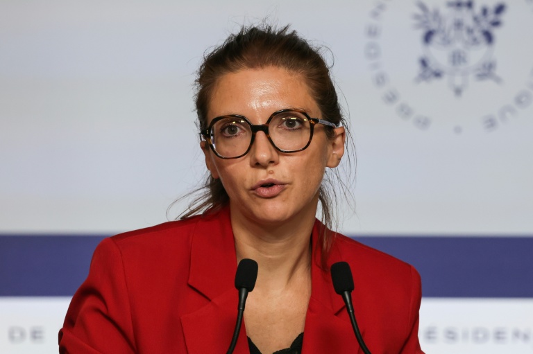 La ministre chargée de la Lutte contre les discriminations, Aurore Bergé, lors d'une conférence de presse à l'issue du Conseil des ministres, le 10 septembre 2026 à Paris