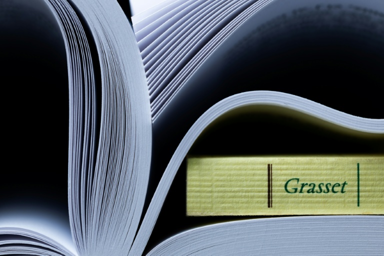 Plus de 300 auteurs et acteurs du monde de l'édition appellent dans une tribune à la création d'une 