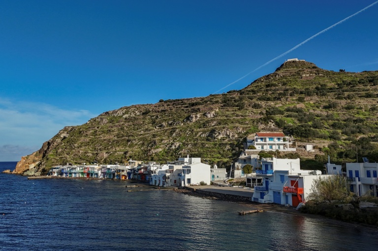 Le village de Klima sur l'île grecque de Milos, en mer Egée, le 4 février 2025