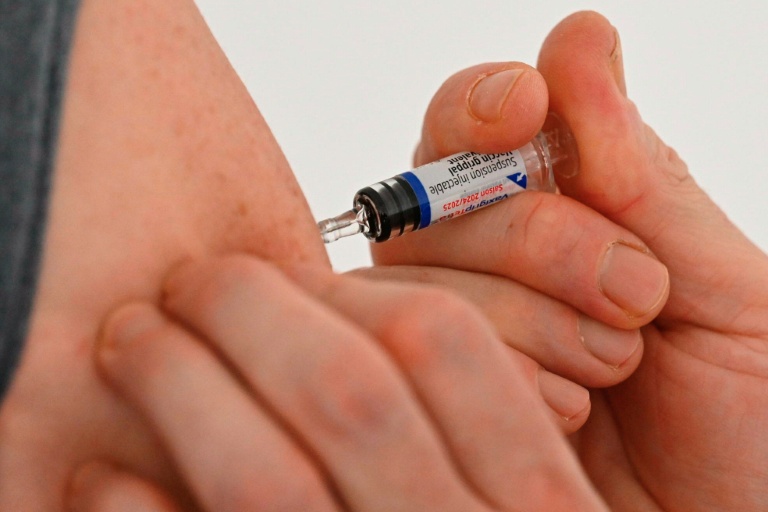 Les sénateurs ont approuvé dimanche à main levée la vaccination obligatoire contre la grippe des soignants exerçant à titre libéral