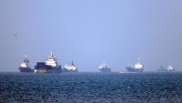 Des navires à l'ancre dans le détroit d'Ormuz, au large des côtes iraniennes. Photo transmise le 4 mai 2026 par l'agence iranienne ISNA