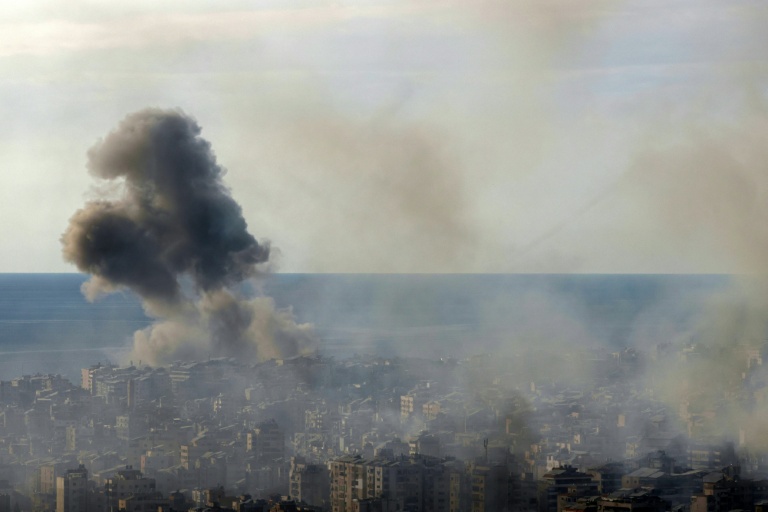 Une frappe israélienne dans les quartiers sud de la capitale Beyrouth au Liban, le 6 mars 2026