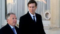 Les émissaires du président américain Donald Trump, Steve Witkoff (à gauche) et Jared Kushner, le 6 janvier 2026 à Paris