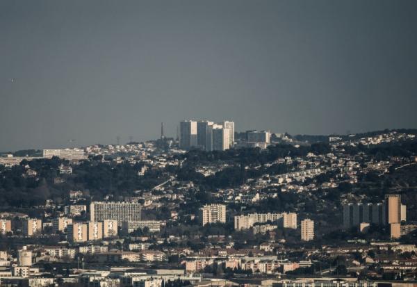 Une peine de quatre ans de prison dont trois avec sursis a été requise contre un investisseur immobilier qui louait notamment des appartements frappés de péril à Marseille