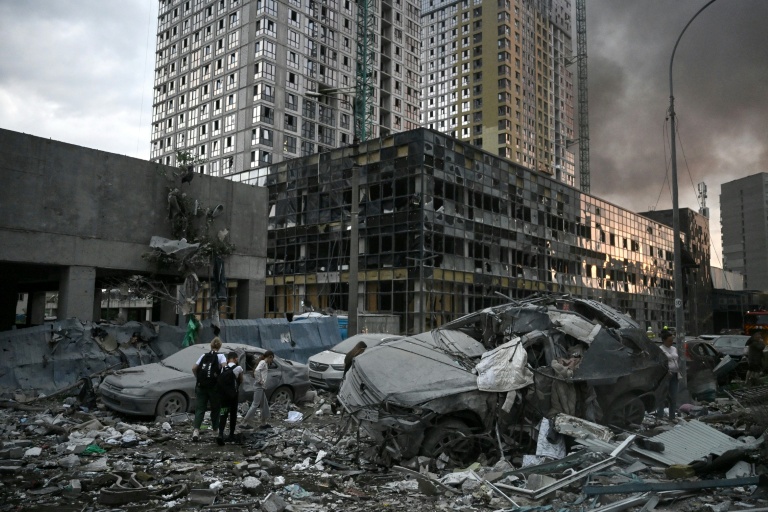 Après un bombardement russe à Kiev, le 6 juillet 2026