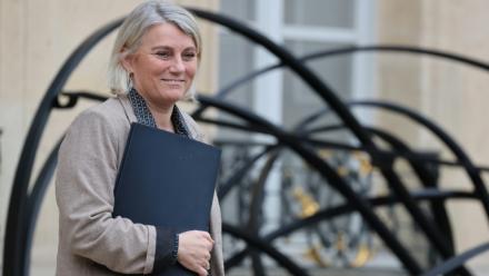 La ministre de la Santé Stéphanie Rist à la sortie de l'Elysée, le 28 janvier 2026 à Paris