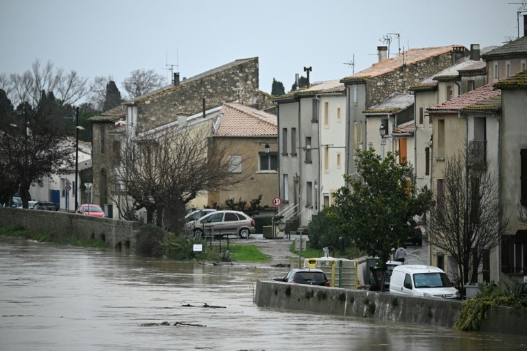 Une rue inondée après le débordement de l'Aude et de fortes pluies à Coursan, le 19 janvier 2026 dans l'Aude