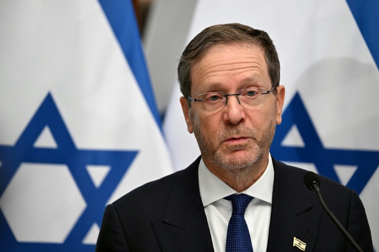 Le président israélien Isaac Herzog, lors d'une conférence de presse à Budapest le 20 octobre 2026 