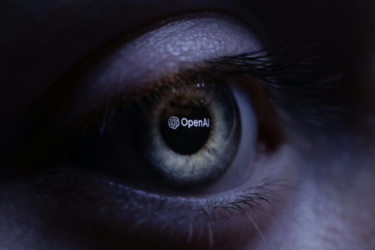Les chercheurs et les spécialistes de la santé mentale s'affairent autour du délire induite par l'IA qui semble toucher tout particulièrement les utilisateurs de ChatGPT, l'agent conversationnel d'OpenAI
