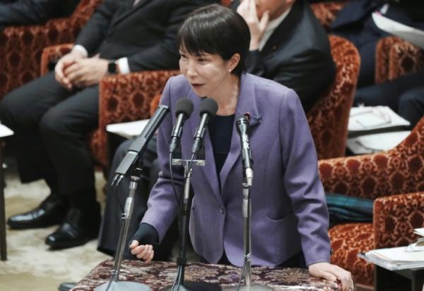 La Première ministre japonaise Sanae Takaichi lors d'une session au Parlement, le 27 février 2026 à Tokyo