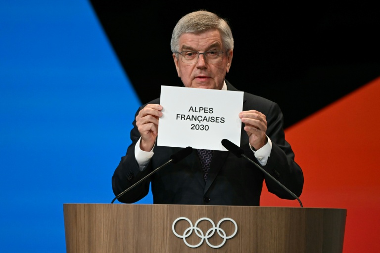 Le président du Comité international olympique (CIO) Thomas Bach annonce l'élection des Alpes françaises pour organiser les Jeux olympiques d'hiver 2030 le 24 juillet 2024
