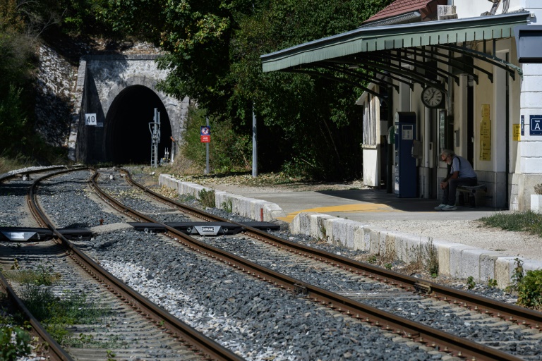 La petite gare de Clelles, sur la ligne régionale entre Grenoble et Gap, le 18 août 2025 en Isère