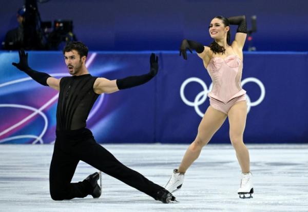 Les Français Laurence Fournier Beaudry et Guillaume Cizeron lors des Jeux olympiques d'hiver 2026 à Milan, le 6 février 2026