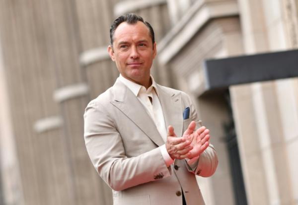 L'acteur Jude Law à Hollywood le 12 décembre 2024 